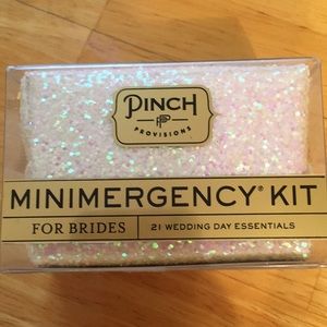 Mini emergency kit for Brides